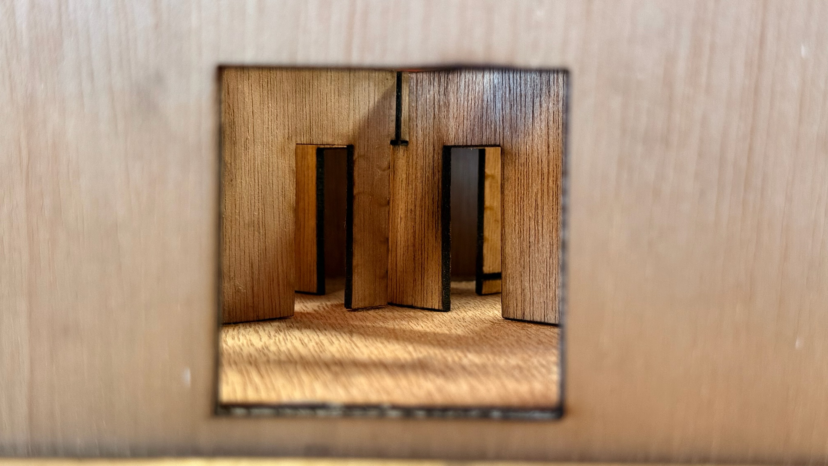 Luna House model, cantilever detail